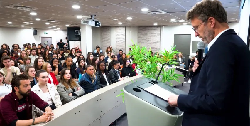 Les conférences thématiques